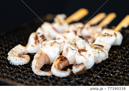 紋甲いかげそ串　七輪で炭火焼き 77390336