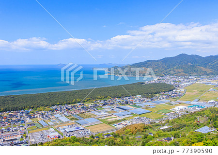 春の鏡山展望台から見た景色　佐賀県唐津市 77390590