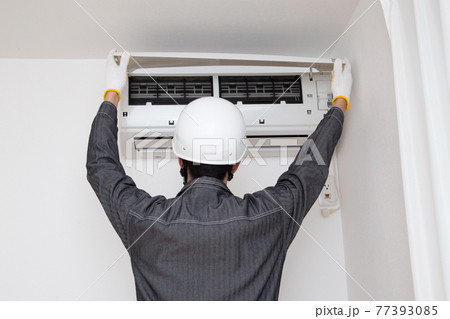 エアコンの点検作業　 77393085