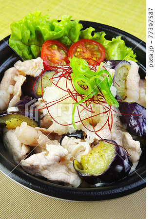 豚肉冷しゃぶ丼 77397587