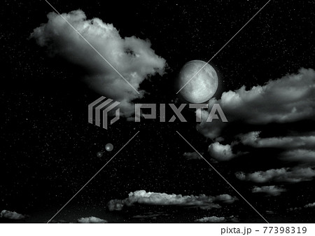 The moon in the night skyのイラスト素材 [77398319] - PIXTA