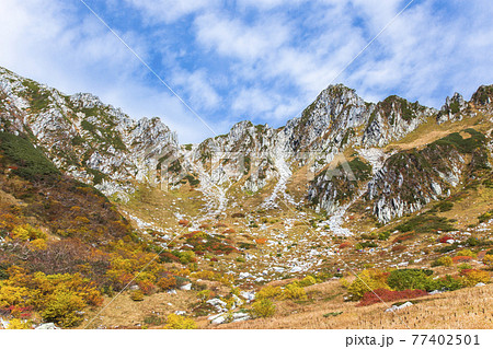 長野県駒ヶ根市 千畳敷カールの紅葉 標高2612mの絶景紅葉スポット の写真素材