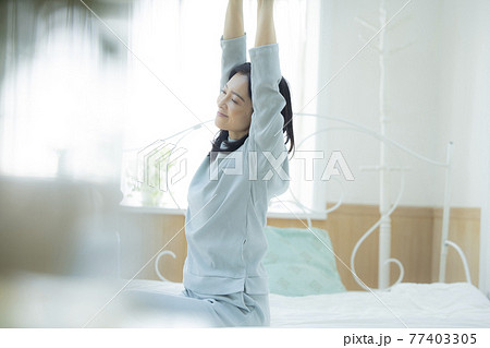 睡眠イメージ 77403305