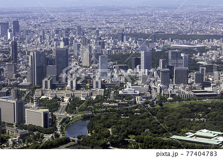 桜田門から国会議事堂方向を空撮 桜田門から国会議事堂方向を空撮 77404783