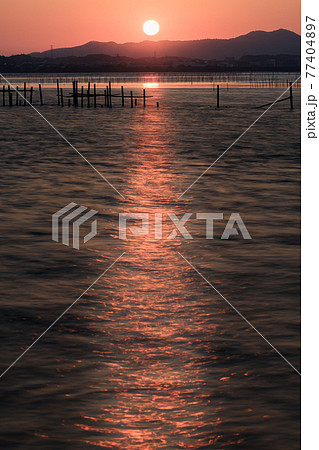 浜名湖　弁天島の夕景 77404897