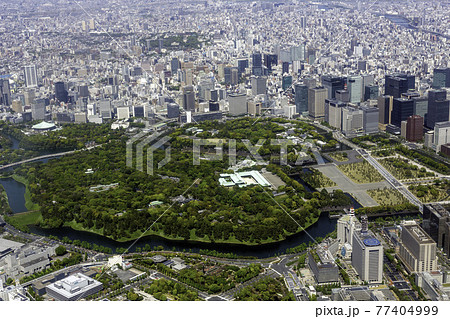 桜田門側から皇居方向を空撮 桜田門側から皇居方向を空撮 77404999