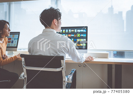 働く現場 77405380