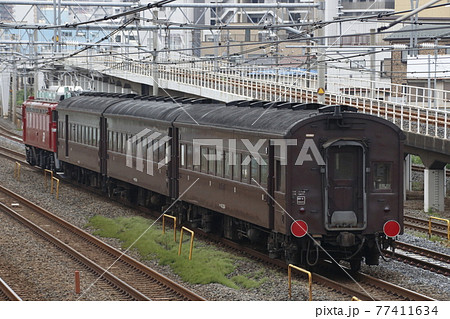 旧型客車の回送列車 77411634