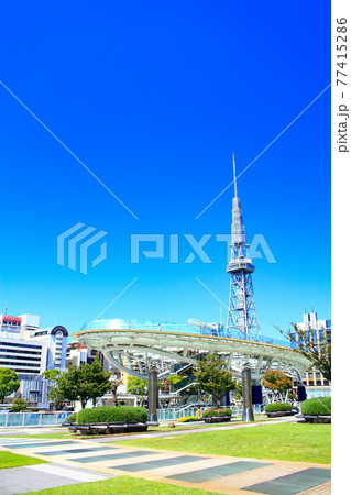 名古屋市、テレビ塔とオアシス21の風景 名古屋市、テレビ塔とオアシス21の風景 77415286