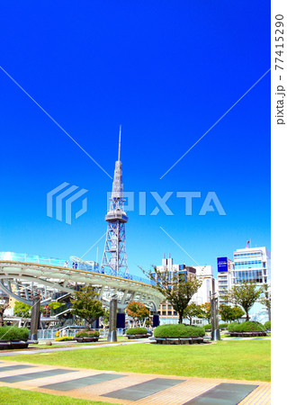 名古屋市、テレビ塔とオアシス21の風景 名古屋市、テレビ塔とオアシス21の風景 77415290