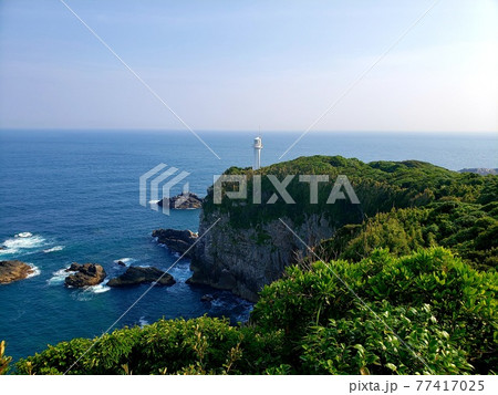 高知県土佐清水市の海と空が青い足摺岬【6月】 高知県土佐清水市の海と空が青い足摺岬【6月】 77417025