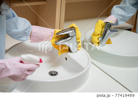 パウダールーム洗面台クリーニング 77419469