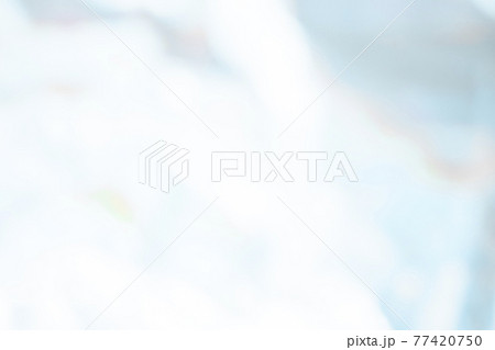 やさしいグラデーションの背景素材 77420750