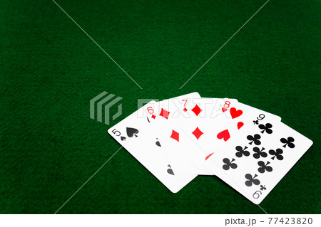 ストレート　ポーカー 77423820