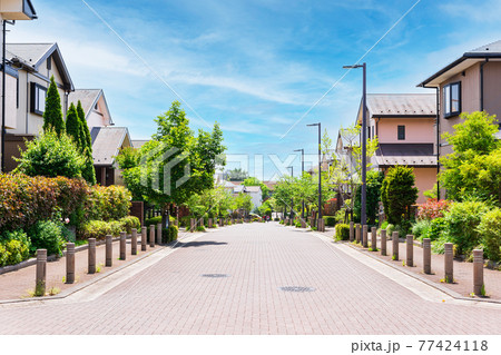 閑静な住宅街　無電柱化タウン 77424118