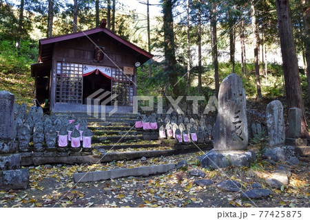 奈良井八幡神社二百地蔵 奈良井八幡神社二百地蔵 77425875
