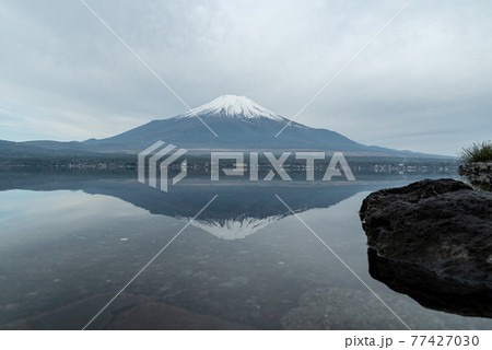 逆さ富士　山中湖 77427030