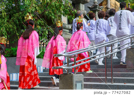 八事山興正寺、稚児行列〈愛知県名古屋市〉 八事山興正寺、稚児行列〈愛知県名古屋市〉 77427082