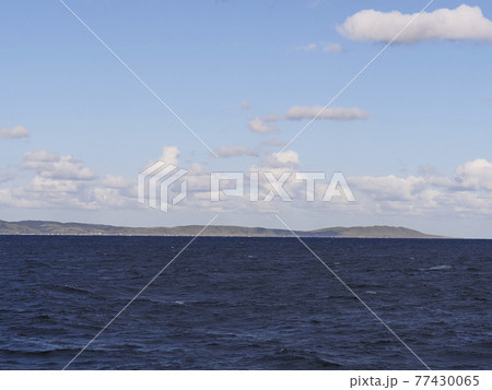 北海道礼文島 沖合からの眺め  / Rebun Island, Hokkaido, Japan 77430065