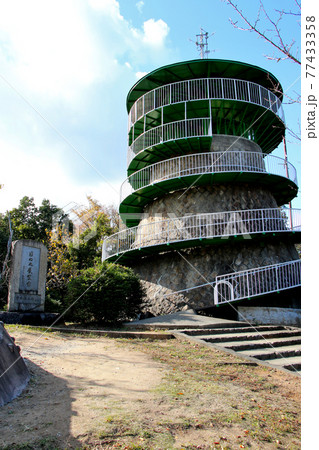 大阪府池田市の日の丸展望台　手前の地面を多めに 77433358