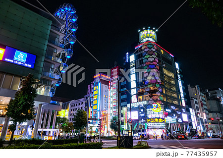 愛知県名古屋市 夜の栄 錦通大津交差点の写真素材 愛知県名古屋市 夜の栄 錦通大津交差点の写真素材