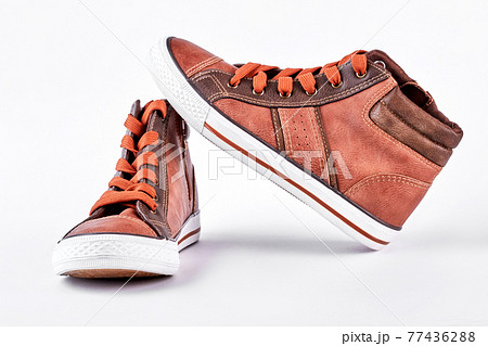 New trend leather brown sneakers. New trend leather brown sneakers. 77436288