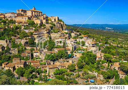 Picturesque old mediterranean village with rustic houses, Gordes, Provence, France Picturesque old mediterranean village with rustic houses, Gordes, Provence, France 77438015