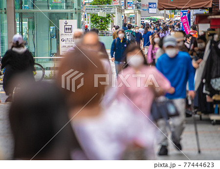 日本の東京都市景観 3度目の宣言下。百貨店などが休業しても、人流の抑制からは遠い…=5月8日、上野 日本の東京都市景観 3度目の宣言下。百貨店などが休業しても、人流の抑制からは遠い…=5月8日、上野 77444623