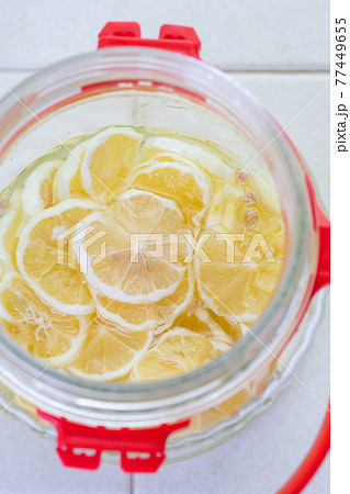 国産レモンで作るレモンシロップ 77449655