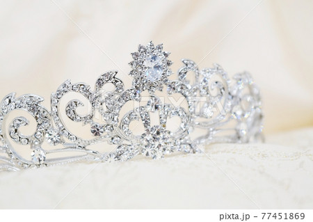 花嫁のティアラ 77451869