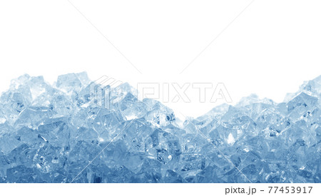 Ice cubes isolated 77453917