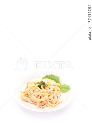サラスパ スパゲッティを使ったサラダ 明るい背景 サラスパ スパゲッティを使ったサラダ 明るい背景 77455294