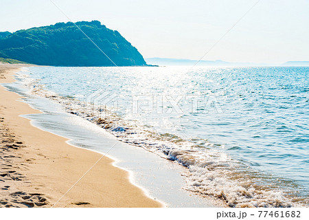 姉子の浜の浜辺　綺麗な海　西向き 77461682