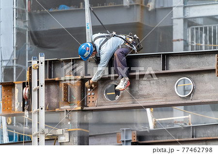 建設現場 鉄骨工事 高所作業 建設現場 鉄骨工事 高所作業 77462798