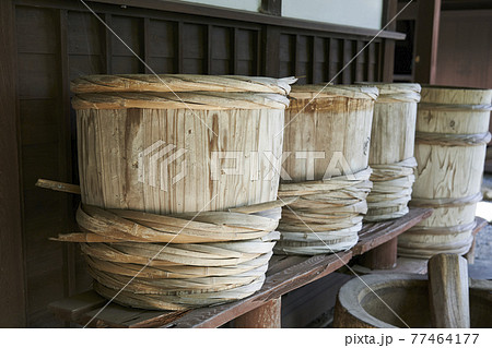 和風な樽 77464177