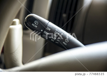 車のワイパーのレバー 77466535