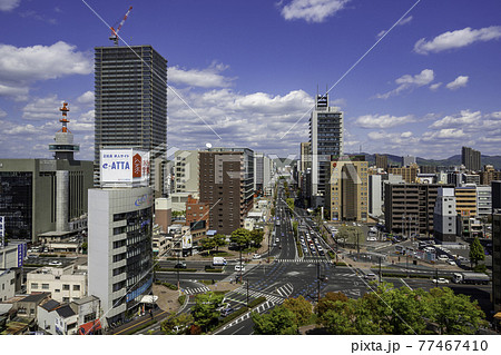 岡山市役所から市役所筋を望む　岡山県岡山市 77467410