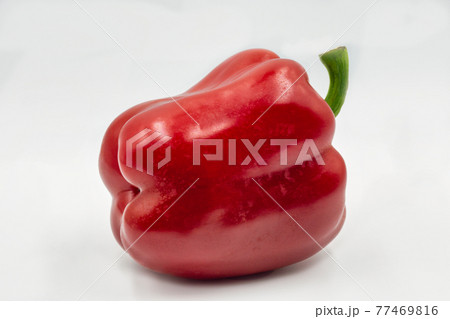 Fresh red sweet pepper closeup Fresh red sweet pepper closeup 77469816