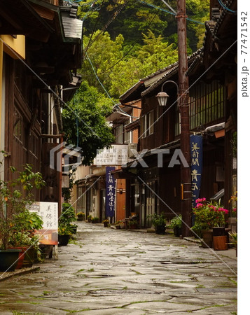 島根半島 美保関 青石畳通り 77471542