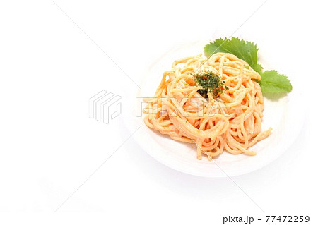 サラスパ スパゲッティを使ったサラダ パスタ 明るい背景 サラスパ スパゲッティを使ったサラダ パスタ 明るい背景 77472259