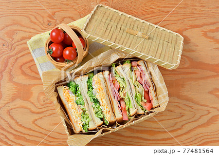 お外でランチお弁当のサンドイッチ「BLT(ベーコンレタストマト)・玉子マヨ海老ブロッコリーサンド」 お外でランチお弁当のサンドイッチ「BLT(ベーコンレタストマト)・玉子マヨ海老ブロッコリーサンド」 77481564