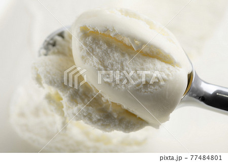 アイスクリームスクープ 77484801
