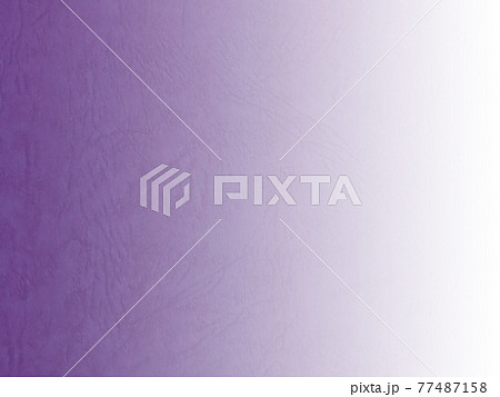 木目模様のある和紙/渋い紫色 左から右へ薄くなるグラデーション和紙 背景素材 横 他色有り 77487158