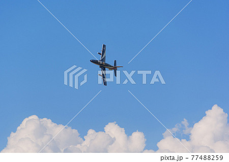 雲上のイタリア空軍アクロバットチーム「フレッチェ・トリコローリ」ソロ 77488259