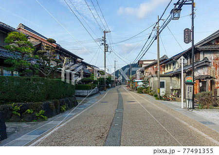 中山道柏原宿の町並み(滋賀県米原市) 中山道柏原宿の町並み(滋賀県米原市) 77491355