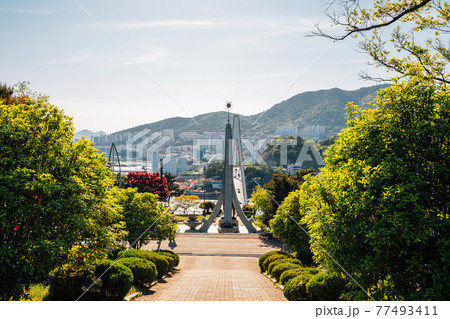 Dolsan park and downtown view in Yeosu, Korea Dolsan park and downtown view in Yeosu, Korea 77493411