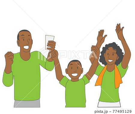 応援するアフリカ系親子 77495129