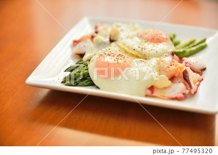 アスパラガスとタコのビスマルク風 アスパラガスとタコのビスマルク風 77495320