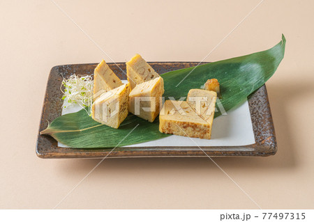 Tamagoyaki, Japanese rolled omelet 77497315