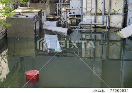 水害被害で浸水した工場 水害被害で浸水した工場 77500634
